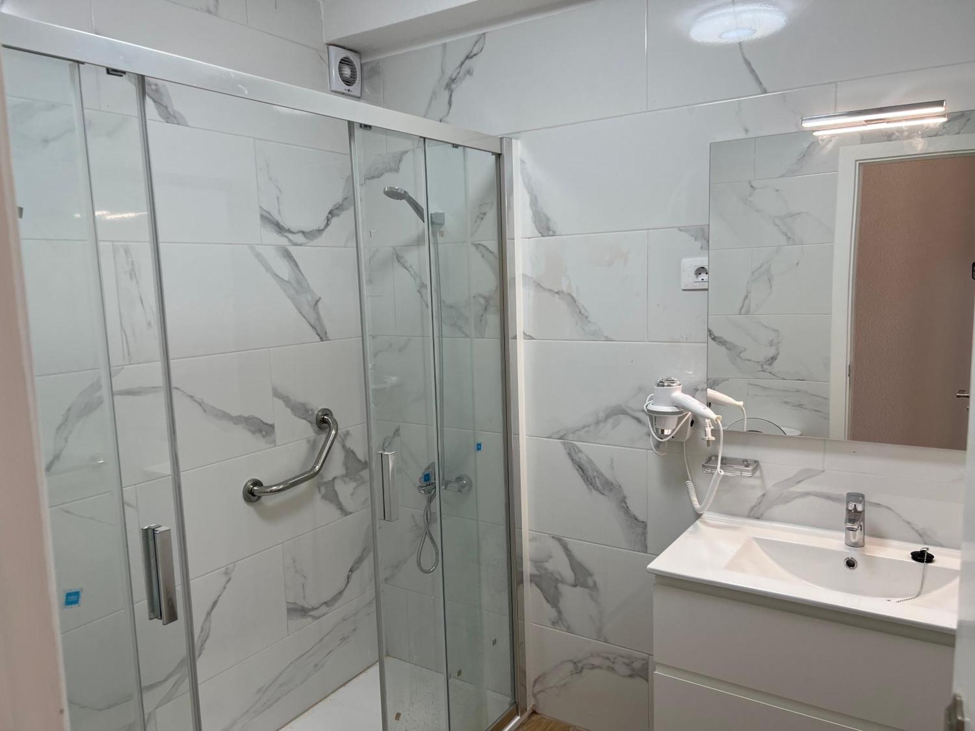 Garden City Apartment Privado Playa Feñabe Exteriör bild