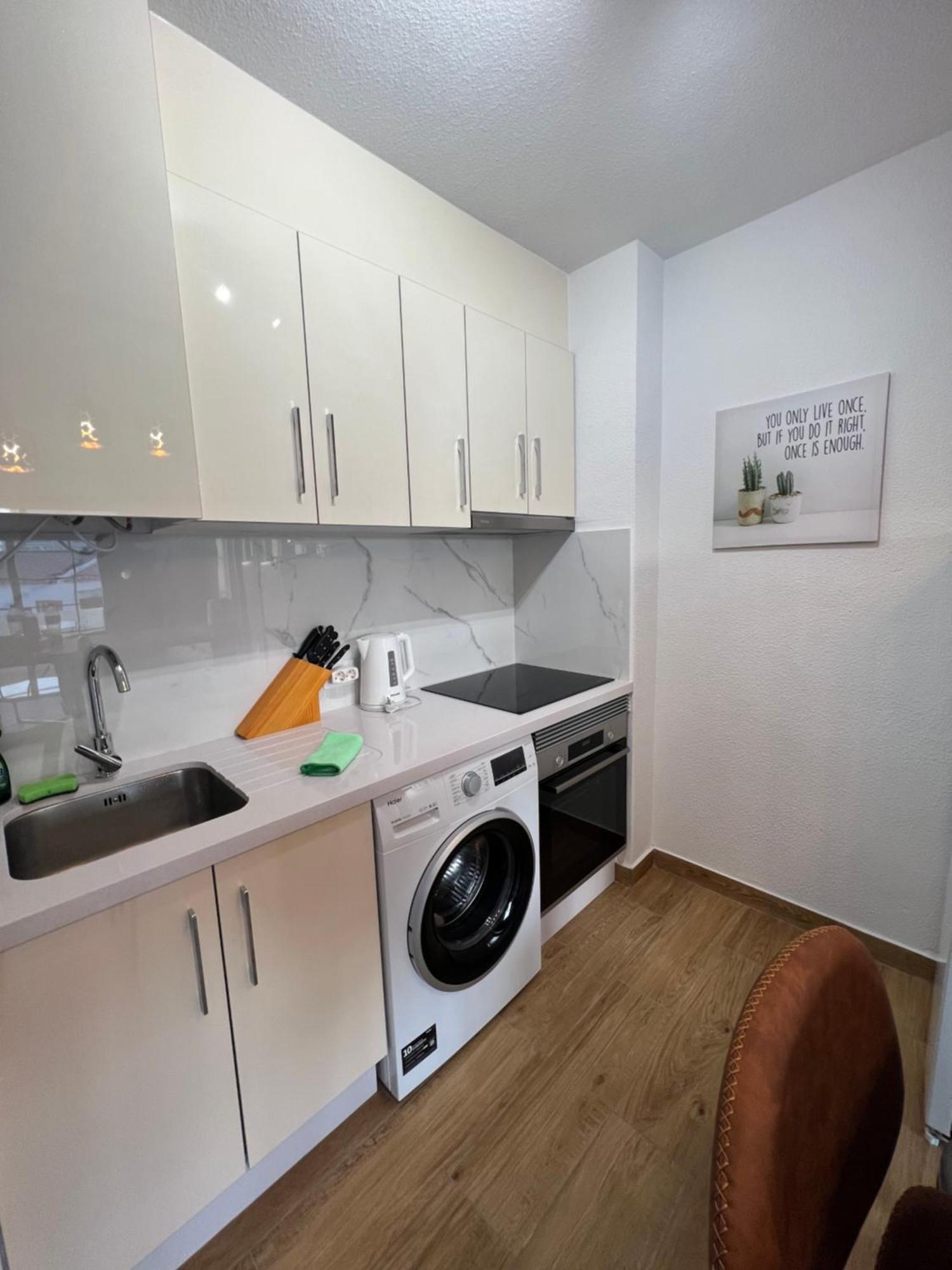 Garden City Apartment Privado Playa Feñabe Exteriör bild